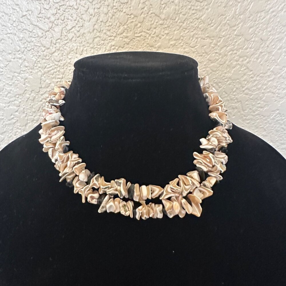 Handmade Mother Of‎ Pearl Chip Shell Choker Necklace With Silver Clasp